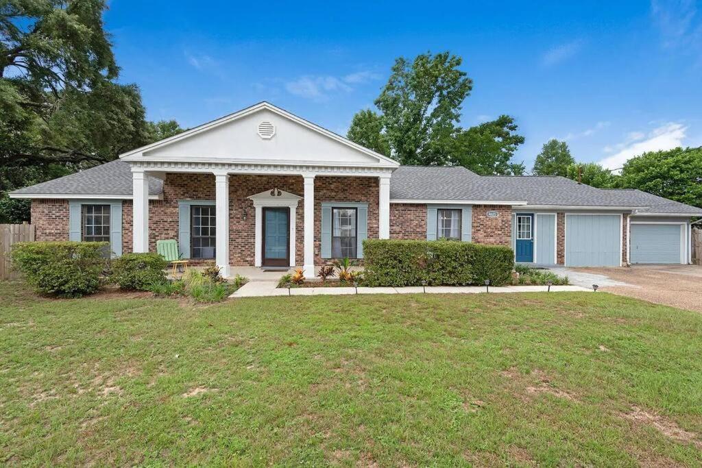Quiet Relaxing Home - Close To Downtown & Beach 4Br-2Bt Pensacola Exterior foto